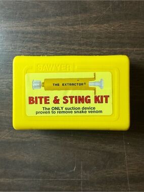 Sawyer Extractor Pump Snake Bite and Sting Kit Camping Backpacking Outdoors new